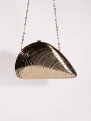 Maija Seashell Convertible Clutch In Champagne