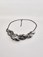 Naelin Peacock Tail Necklace In Grey