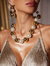 Qyraza Pearl Earrings Set