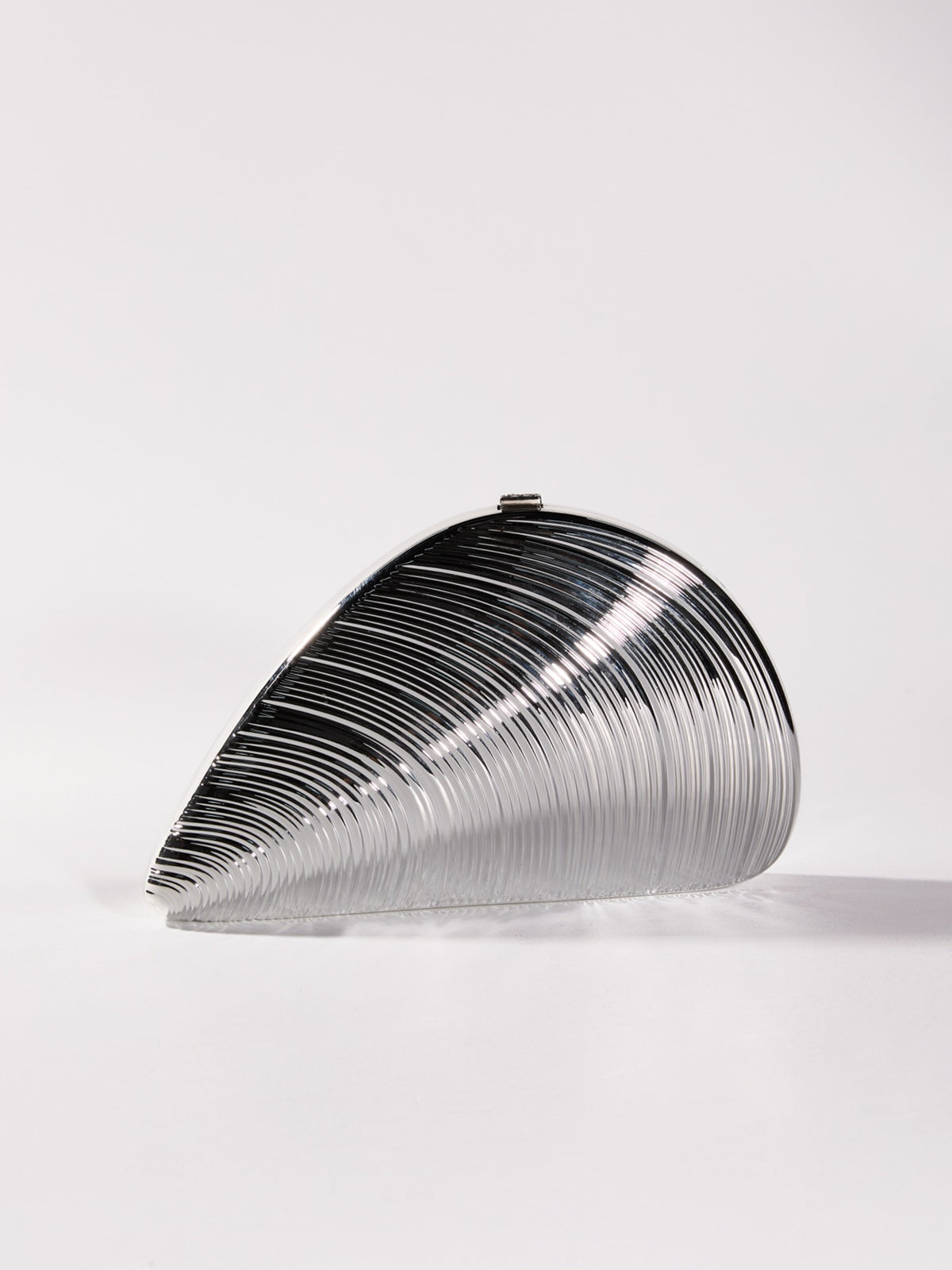 Maika Seashell Convertible Clutch In Silver