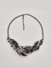 Naelin Peacock Tail Necklace In Grey