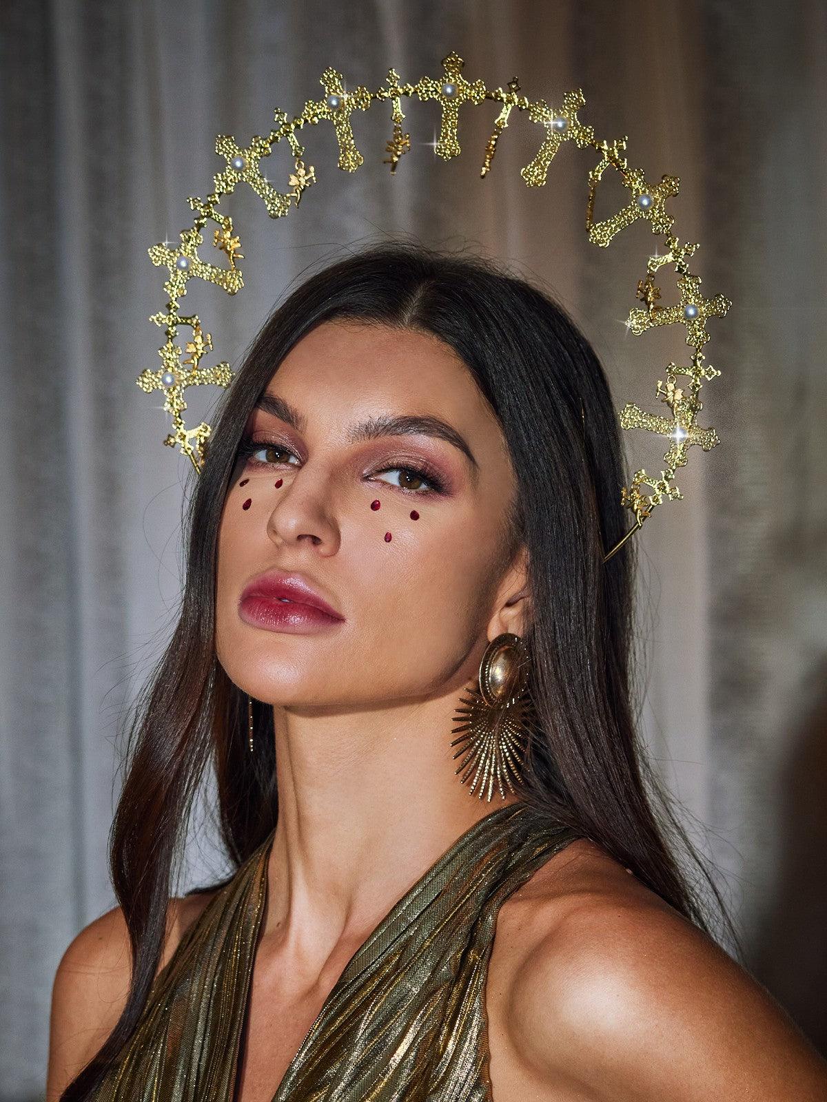 Tulia Cross Pearl Crown